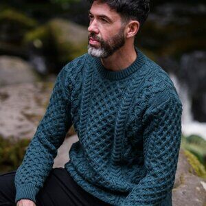 NWOT Aran 2024 Mens Heavyweight Traditional Merino Wool Sweater XL Black Watch